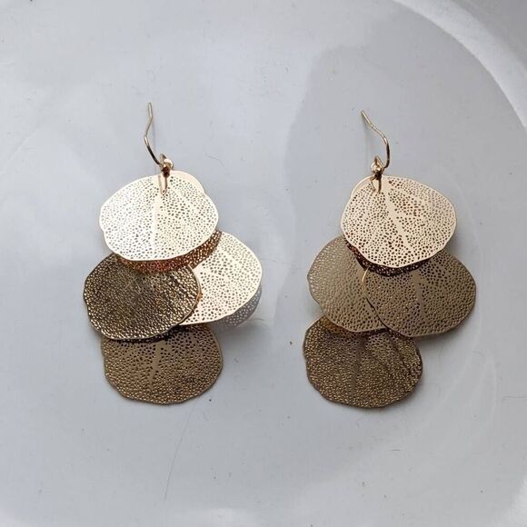Gold Leaf Filagree Dangle Layered Earrings - Picture 4 of 4